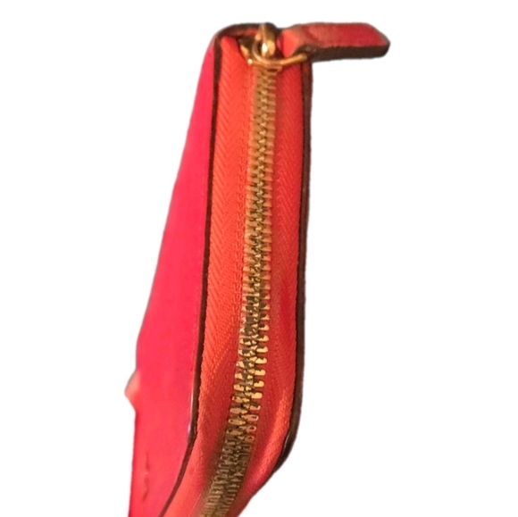 MCM Milla Grained Red Leather Zipped Wallet Card Holder (EXCELLENT CONDITION - Picture 8 of 12